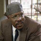 Avery Brooks dans le r&ocirc;le de Benny Russell