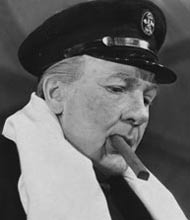 John Colicos dans le r&ocirc;le de Winston Churchill 