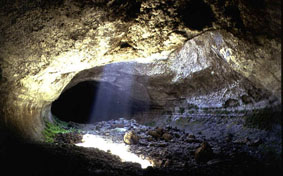 Qu`onoS - Tunnel souterrain